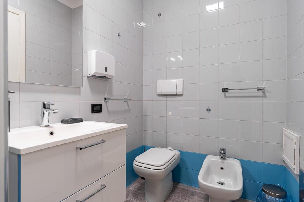 Studio Yvonne Apartment Bari Bagian luar foto